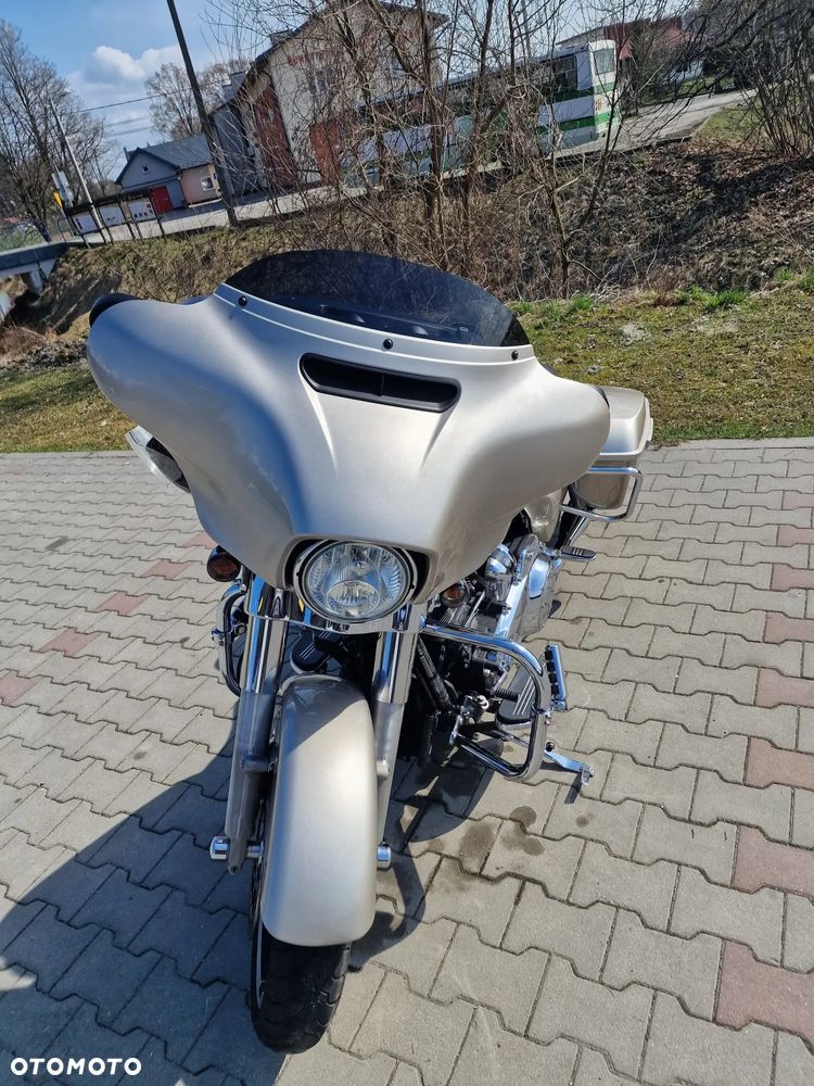Harley-Davidson Touring Street Glide - 25