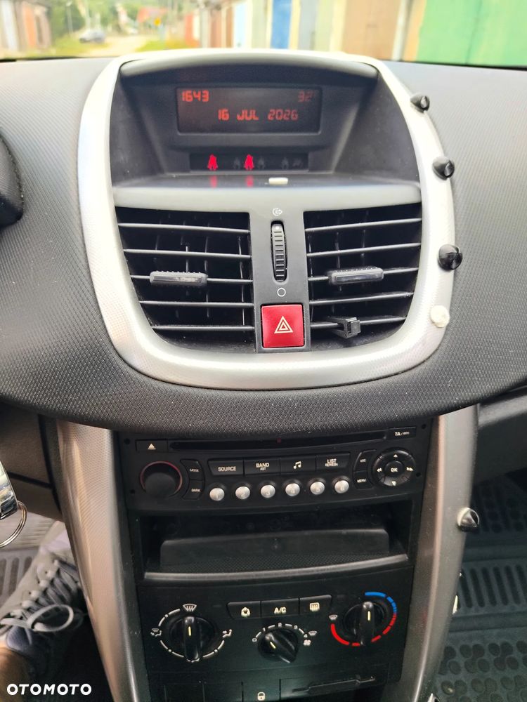Peugeot 207 - 4