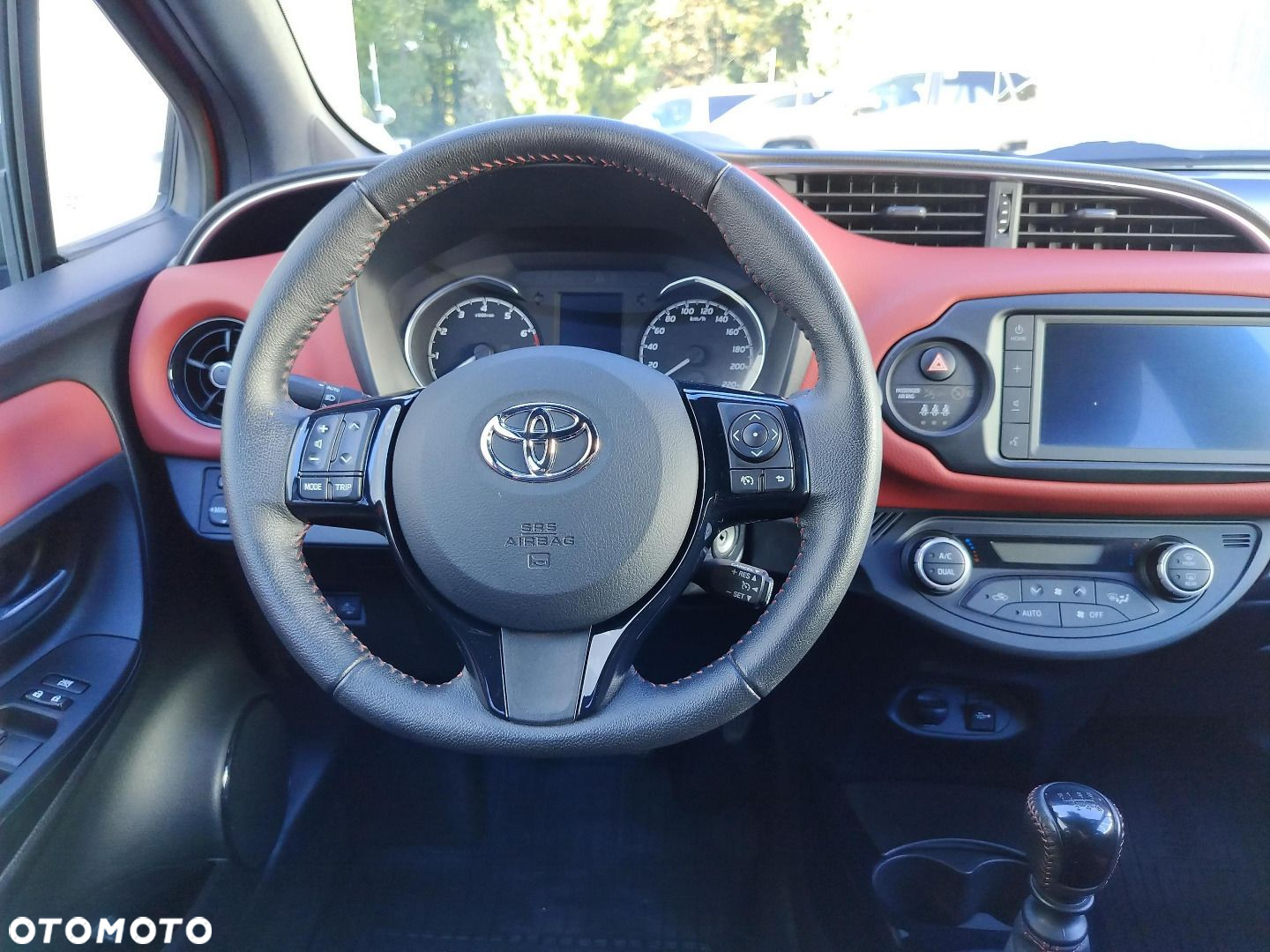 Toyota Yaris - 12