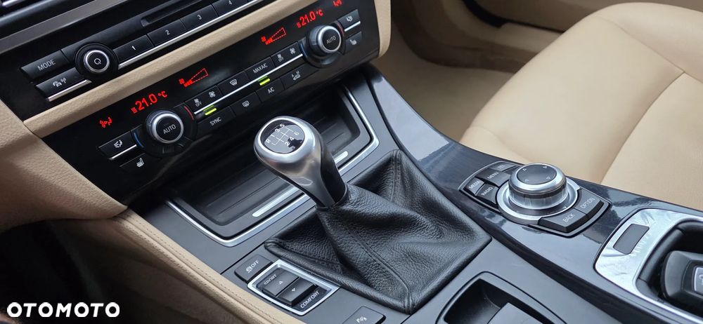 BMW Seria 5 - 32