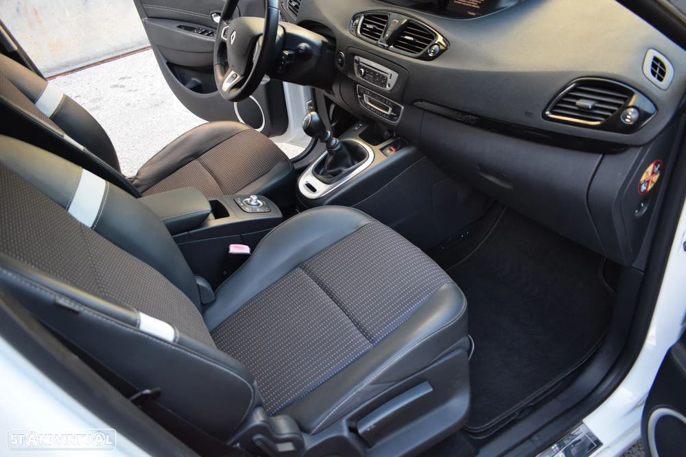 Renault Scénic 1.5 dCi Luxe - 11