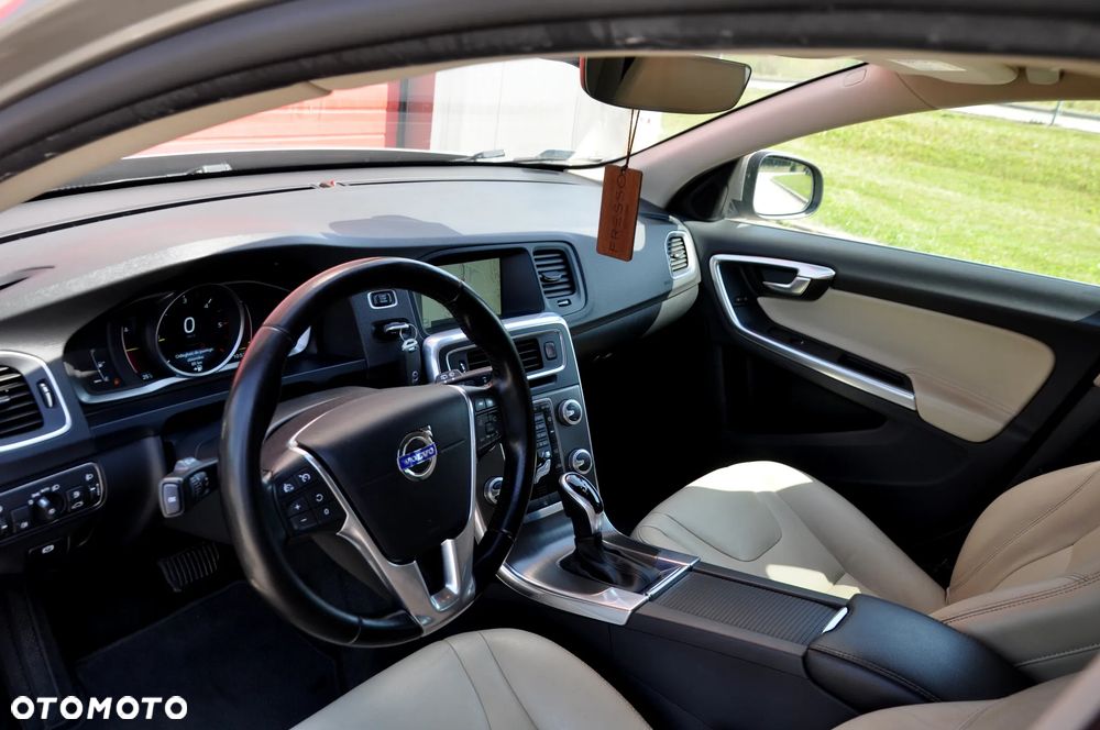 Volvo V60 D3 Geartronic Linje Business - 21