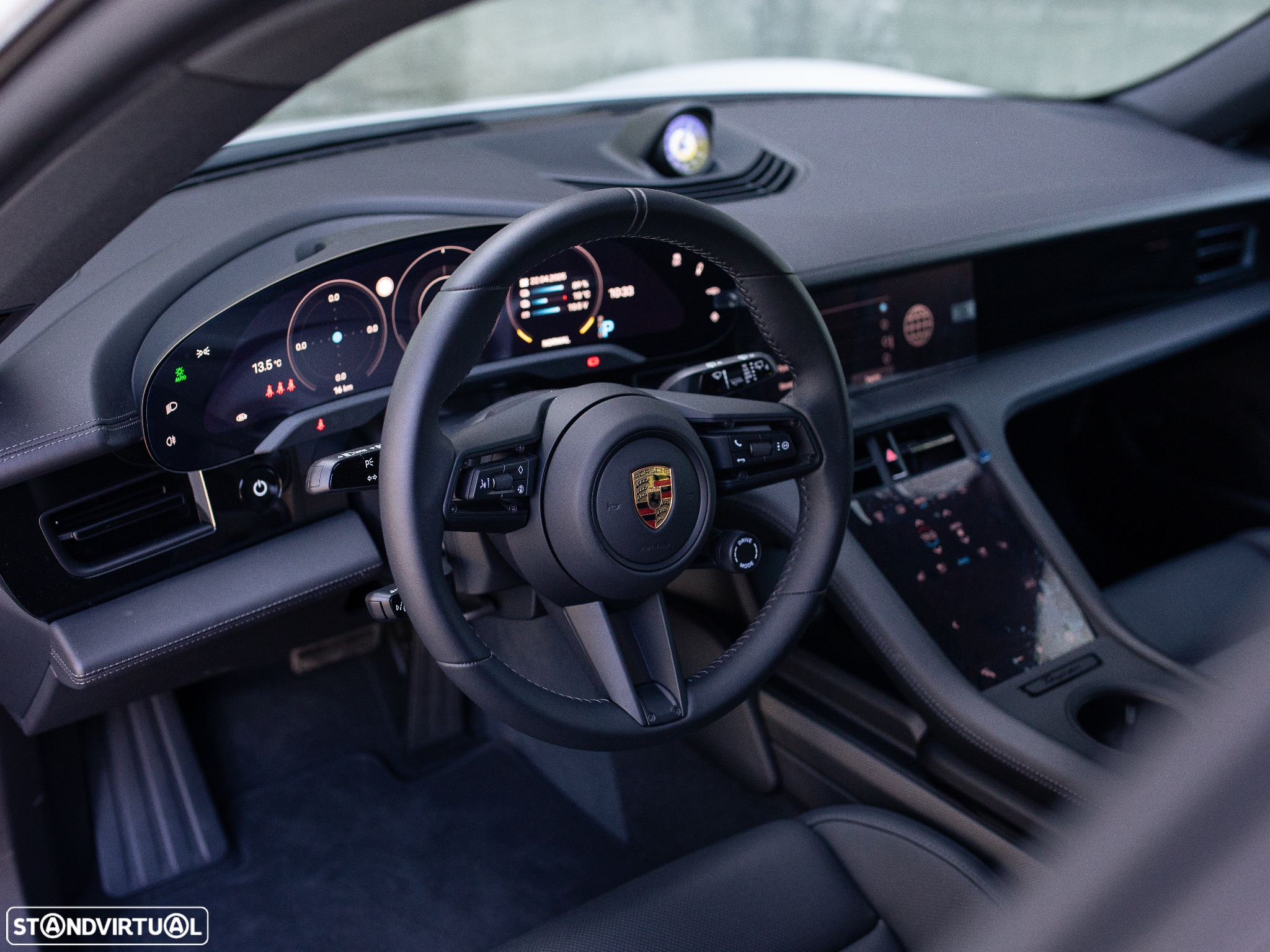 Porsche Taycan Sport Turismo 4S - 32