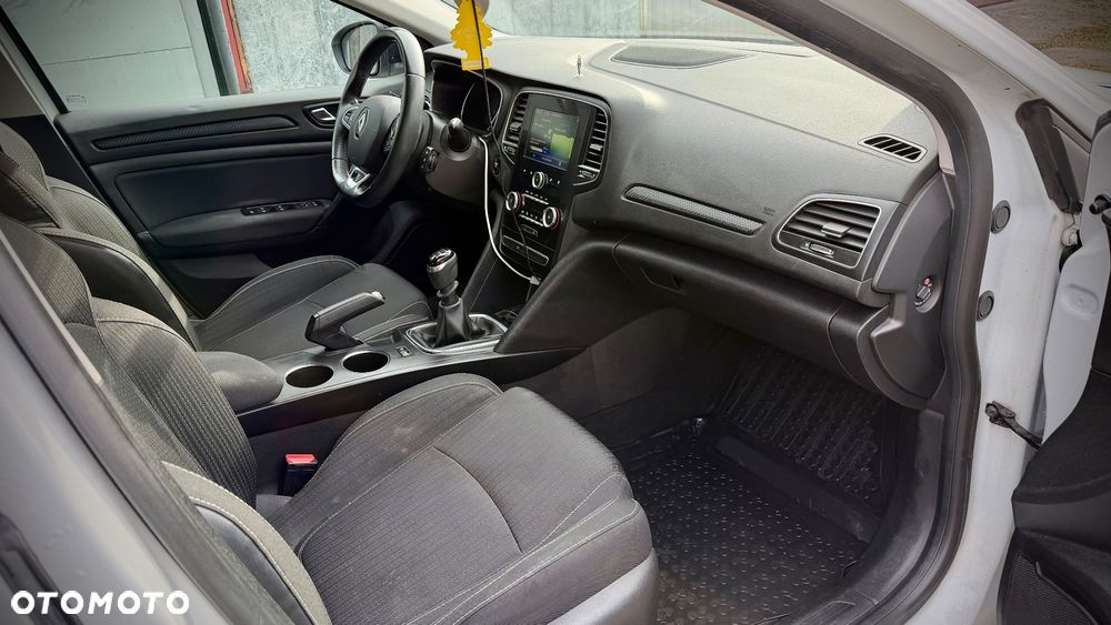 Renault Megane 1.6 SCe Limited - 10