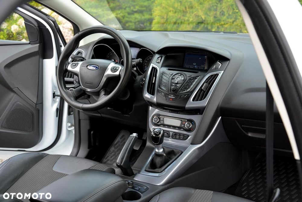 Ford Focus 1.6 EcoBoost Start-Stopp-System Titanium - 24