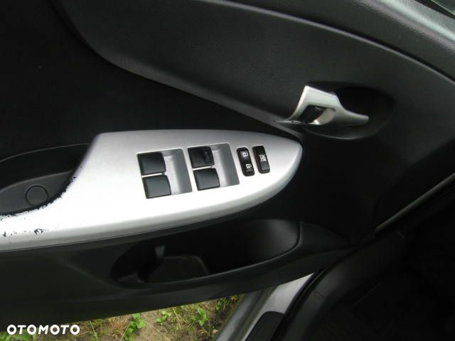 Toyota Corolla 1.6 Luna - 14