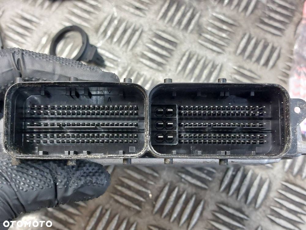 ZESTAW STARTOWY PASSAT B8 2.0 TDI 04L907309P 5Q0937086CF 3G0920320A - 16