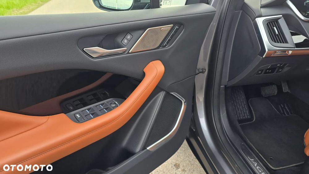 Jaguar I-Pace EV400 AWD HSE - 33