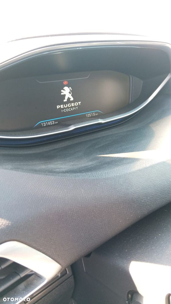 Peugeot 3008 1.6 BlueHDi Allure S&S EAT6 - 10