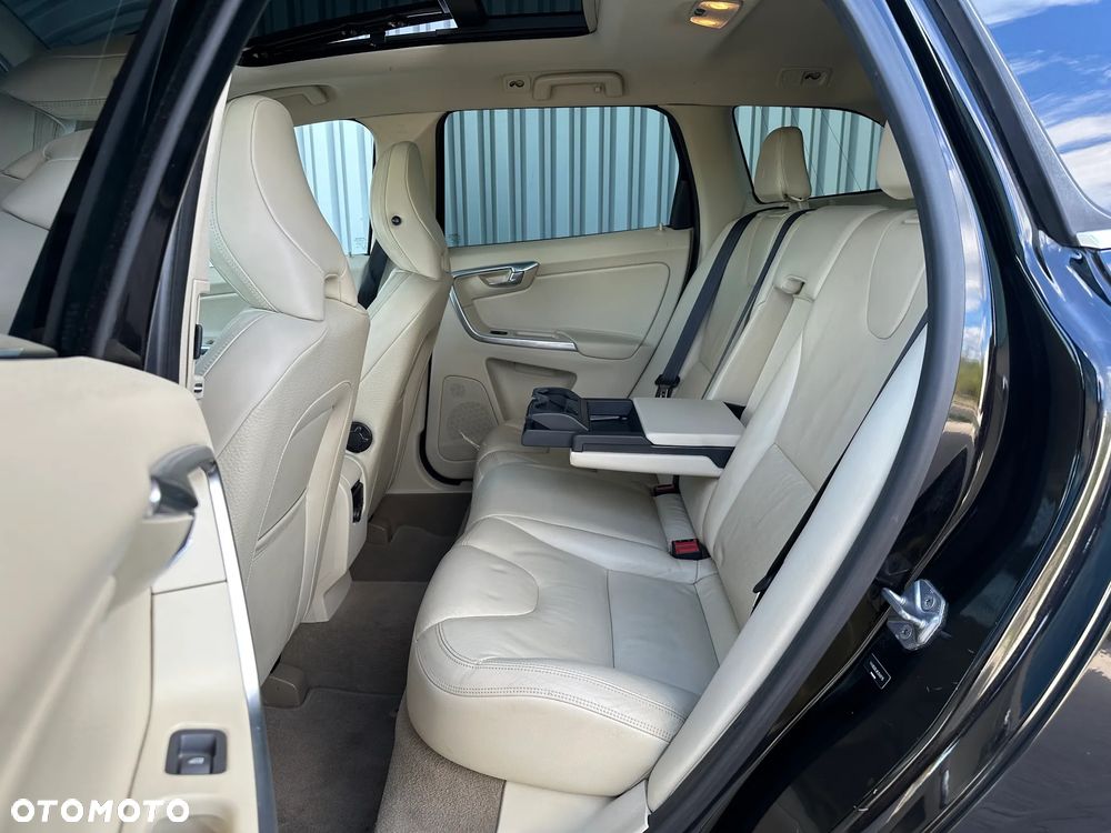 Volvo XC 60 - 6