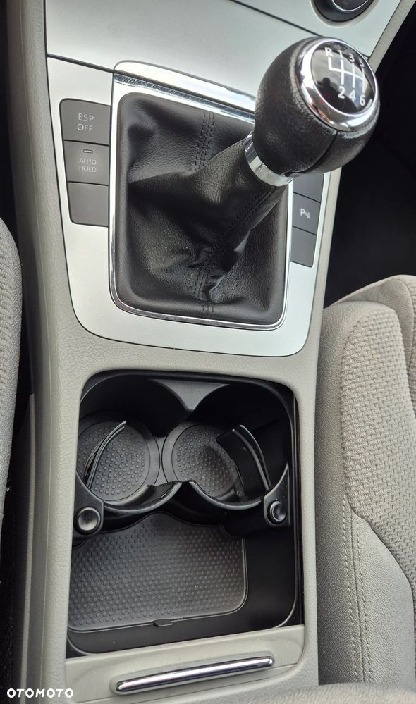 Volkswagen Passat 2.0 FSI Comfortline - 13
