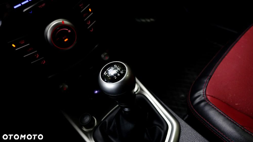 SsangYong/KGM Tivoli - 18