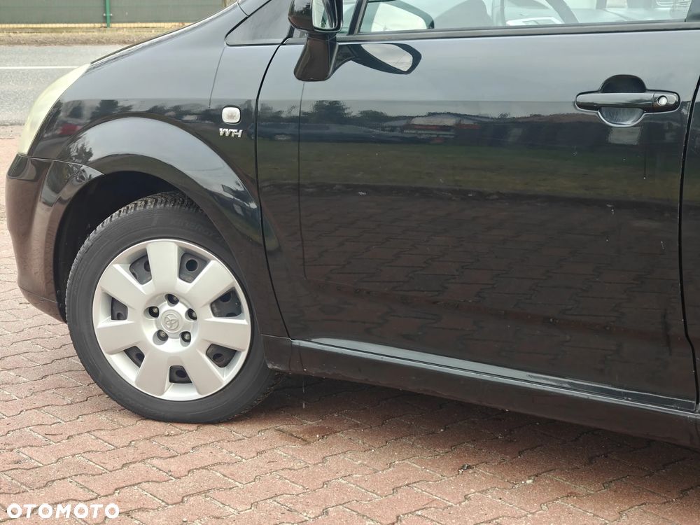 Toyota Corolla Verso 1.8 Luna - 17