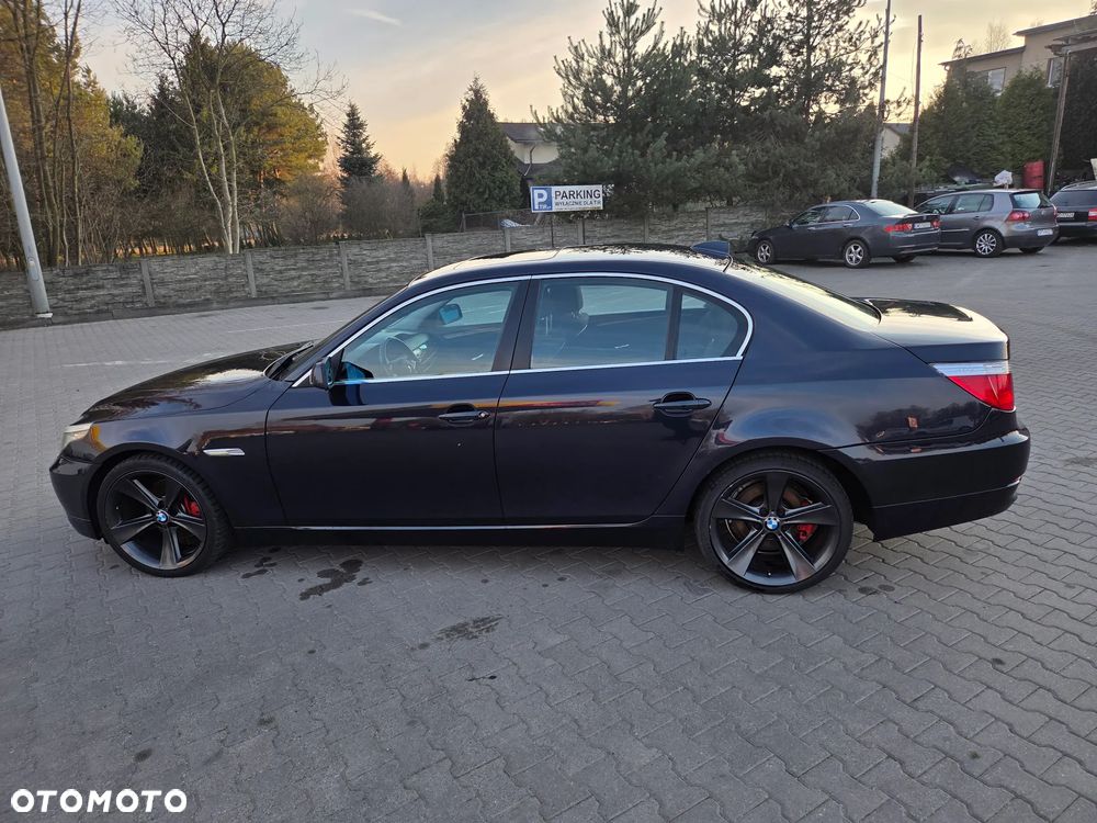 BMW Seria 5 523i - 5