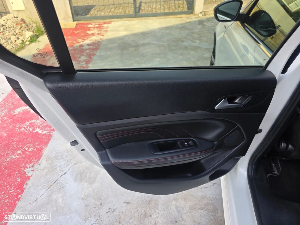 Peugeot 308 BlueHDi FAP 130 Stop & Start GT Pack - 29