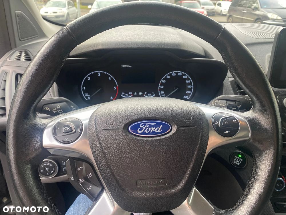 Ford Tourneo Connect Gr 1.5 EcoBlue Titanium PowerShift - 4