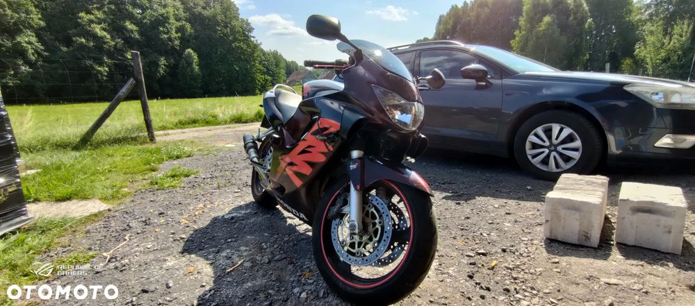 Honda CBR - 1