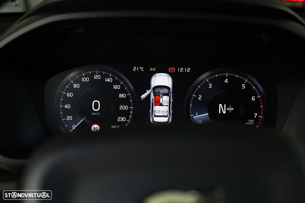 Volvo XC 40 1.5 T3 Momentum - 25