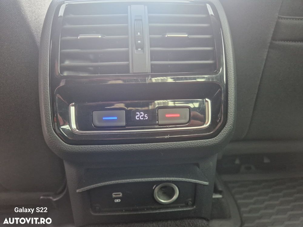 Volkswagen Passat 2.0 TDI DSG Comfortline - 23