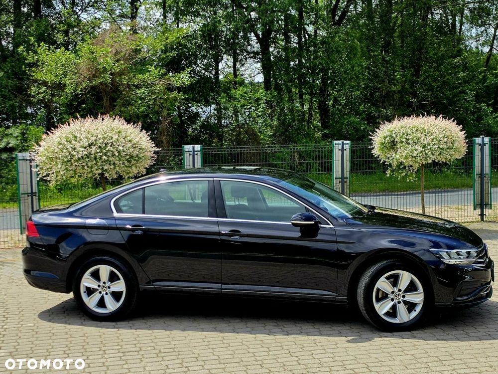 Volkswagen Passat - 20
