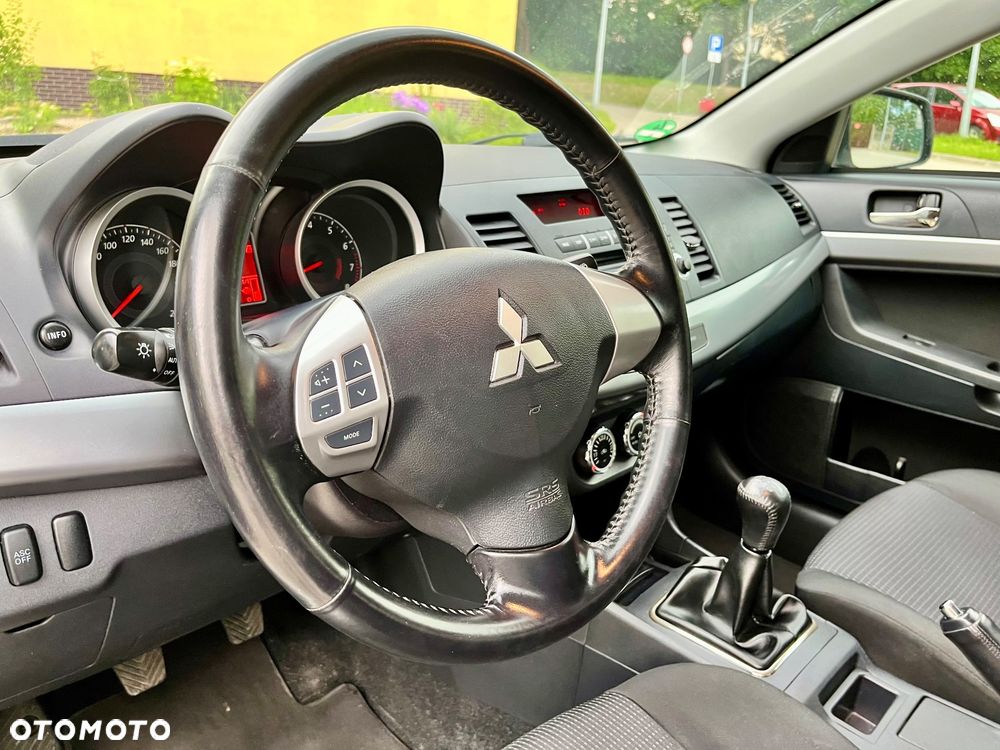 Mitsubishi Lancer 1.5 Inform - 22