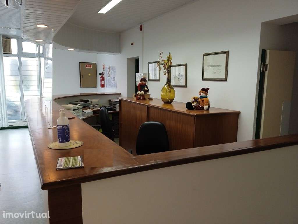 Escritório para Venda em Ponta Delgada - Grande imagem: 3/9