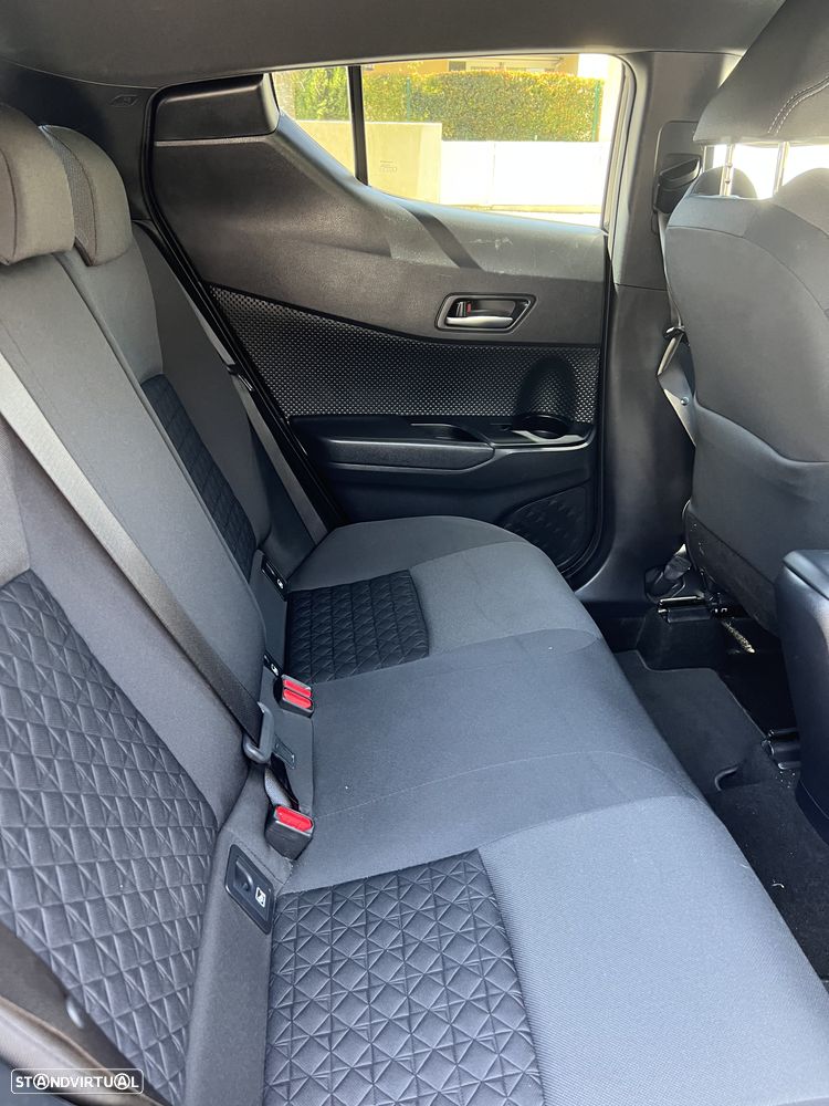 Toyota C-HR 1.8 HSD Exclusive+P.Luxury - 14