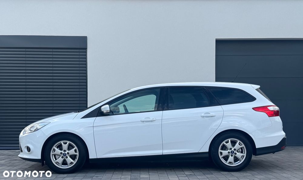 Ford Focus 1.0 EcoBoost Ambiente - 3
