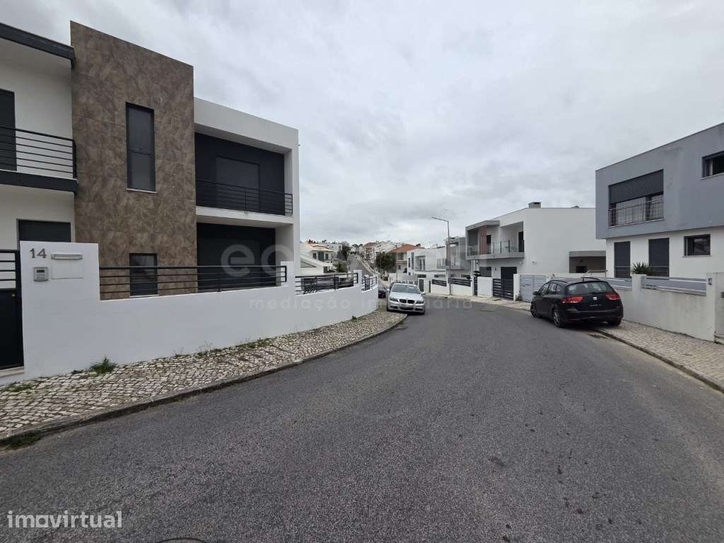 Moradia isolada na Quinta da Alembrança - Renovada - Grande imagem: 2/21