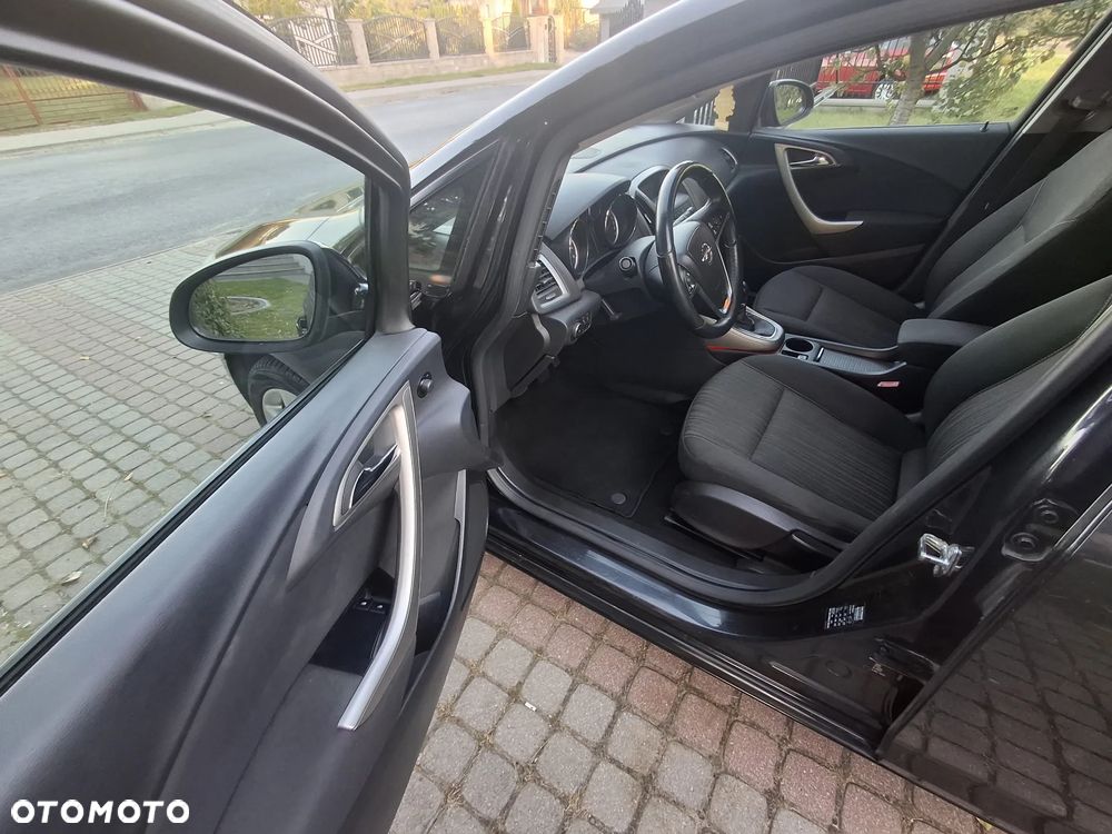 Opel Astra 1.4 Turbo - 11