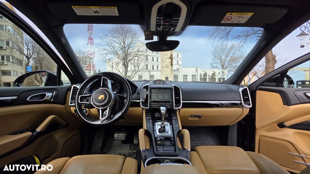 Porsche Cayenne 3.0 L - 9