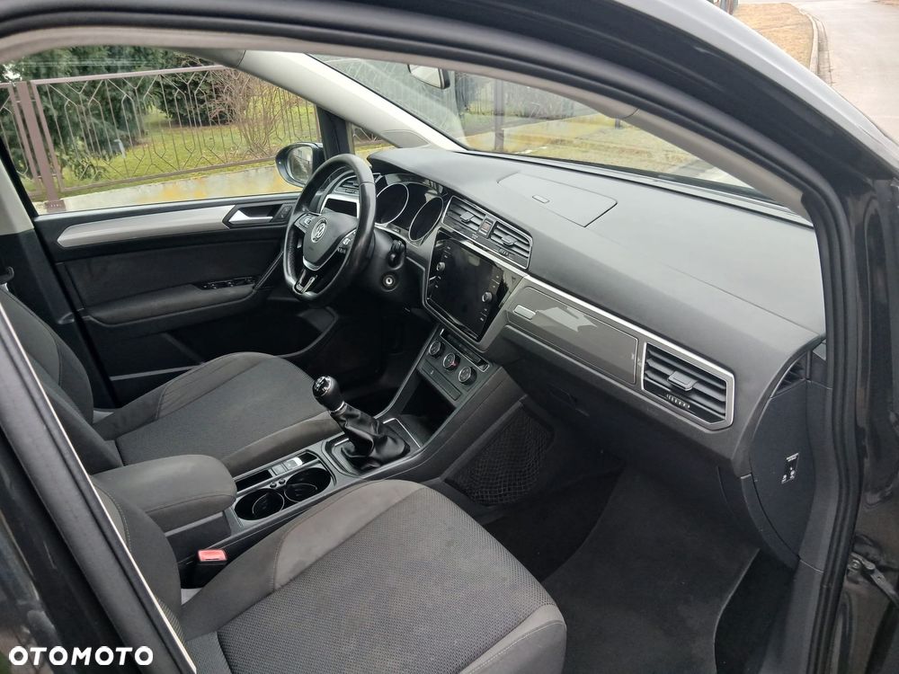 Volkswagen Touran 1.6 TDI BMT Trendline - 15