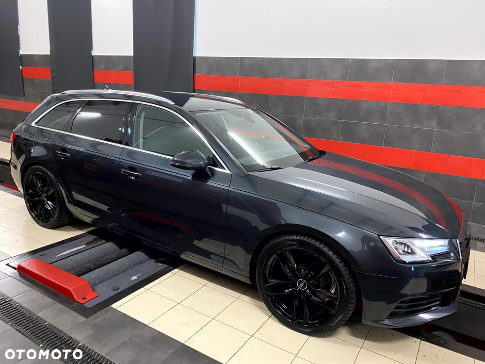 Audi A4 Avant 2.0 TDI Design - 9