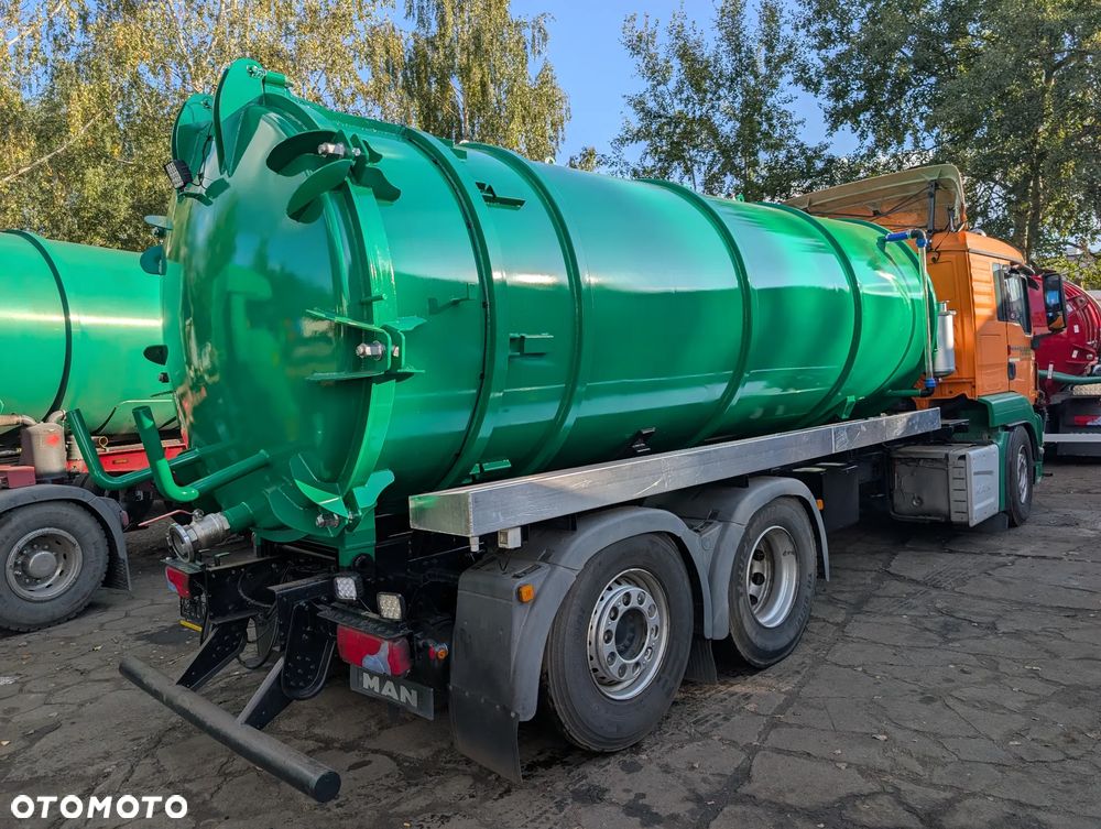 MAN asenizacyjny - 2