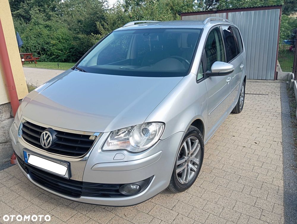 Volkswagen Touran - 1