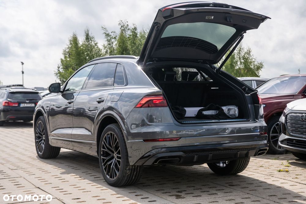 Audi Q8 - 9
