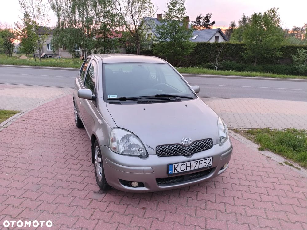 Toyota Yaris 1.4 D-4D Sol - 4