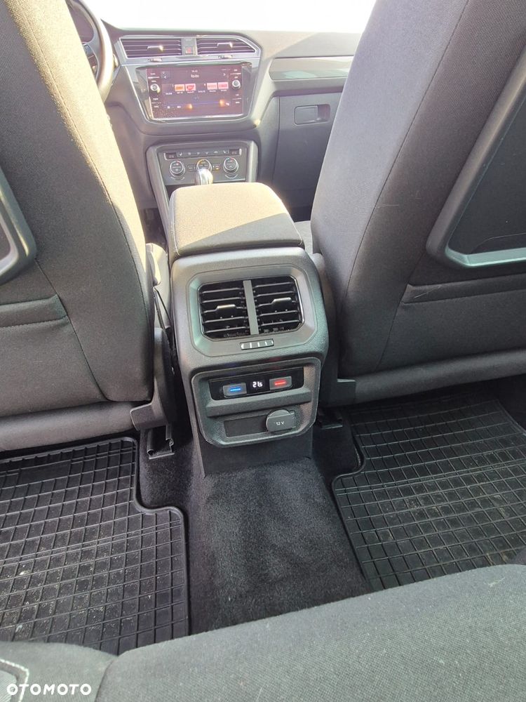 Volkswagen Tiguan - 9