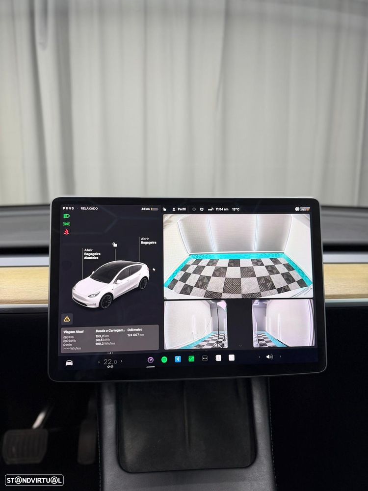 Tesla Model Y Long Range Dual Motor AWD - 13