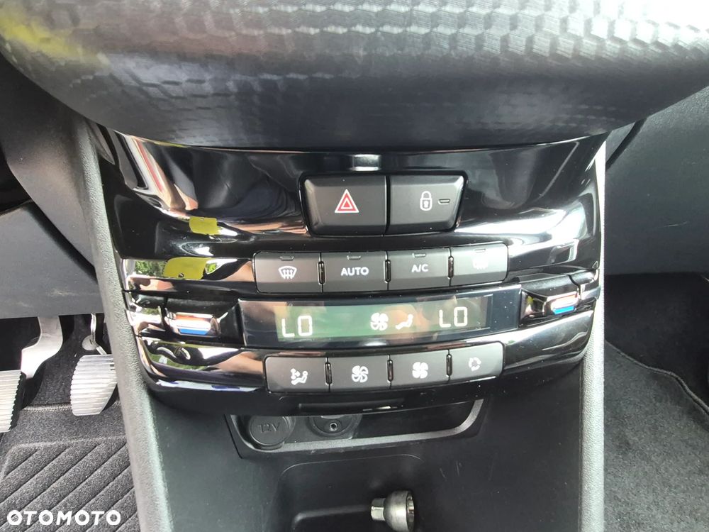 Peugeot 2008 PureTech 130 Stop&Start Crossway - 29