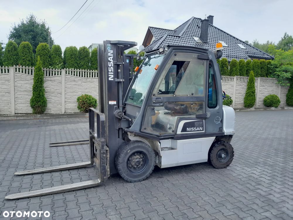 Nissan U1D2A25LQ - 4
