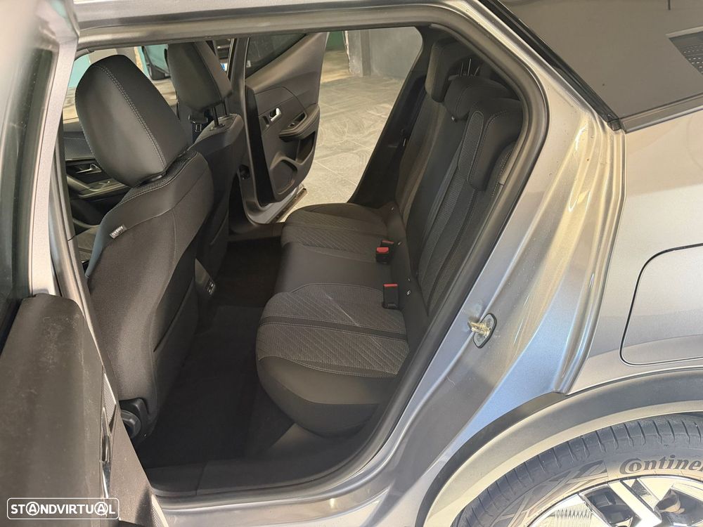 Peugeot 2008 - 18