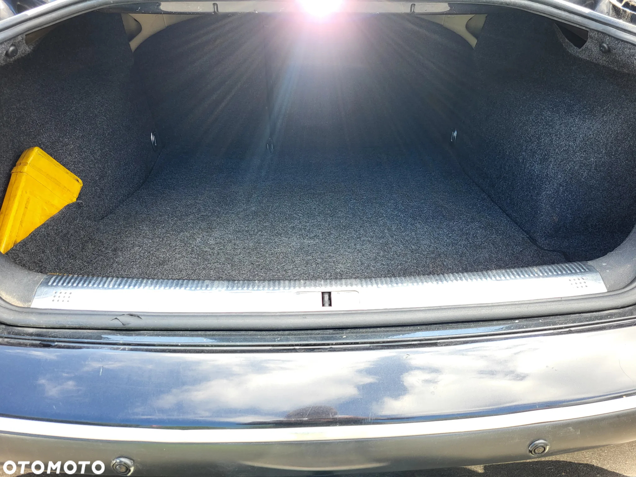 Volkswagen Passat 1.9 TDI Highline - 8