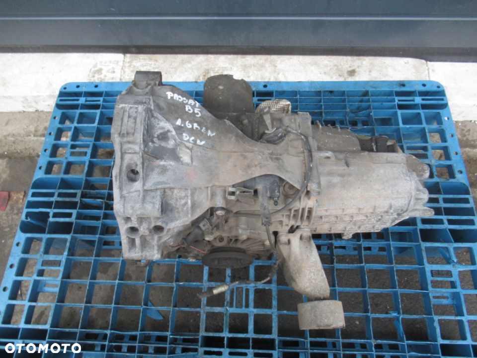 SKRZYNIA BIEGÓW VW PASSAT B5 1.6 BENZYNA DCN - 1