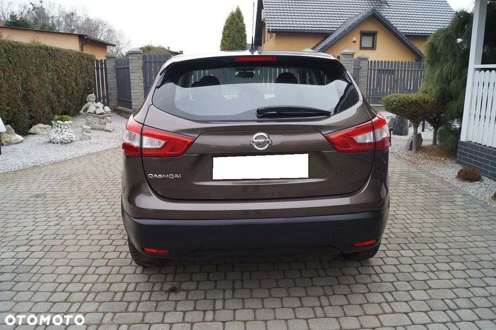 Nissan Qashqai 1.2 DIG-T N-Vision - 16