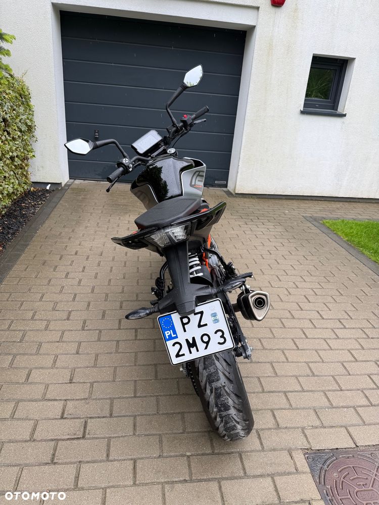 KTM Duke 125 - 9