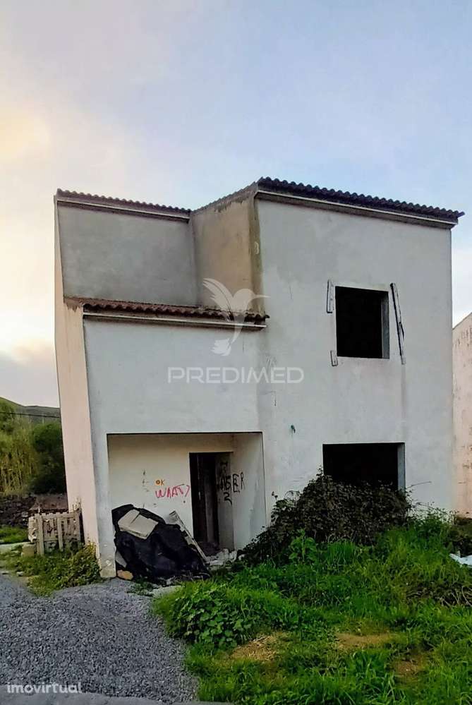 Lote com moradia em construção - Grande imagem: 5/17