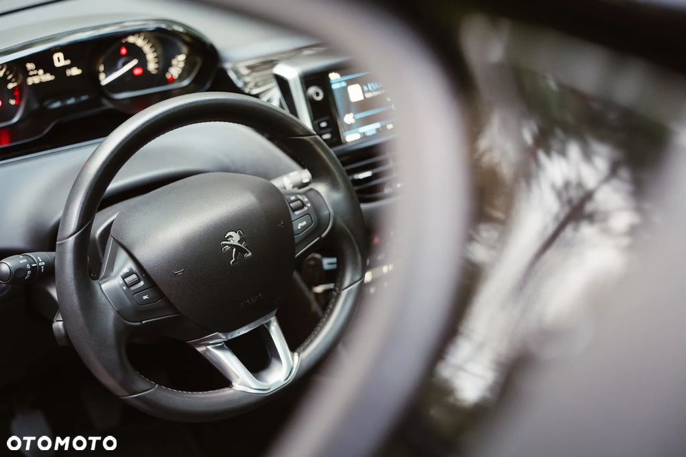 Peugeot 208 PureTech 82 Start & Stop Allure - 9