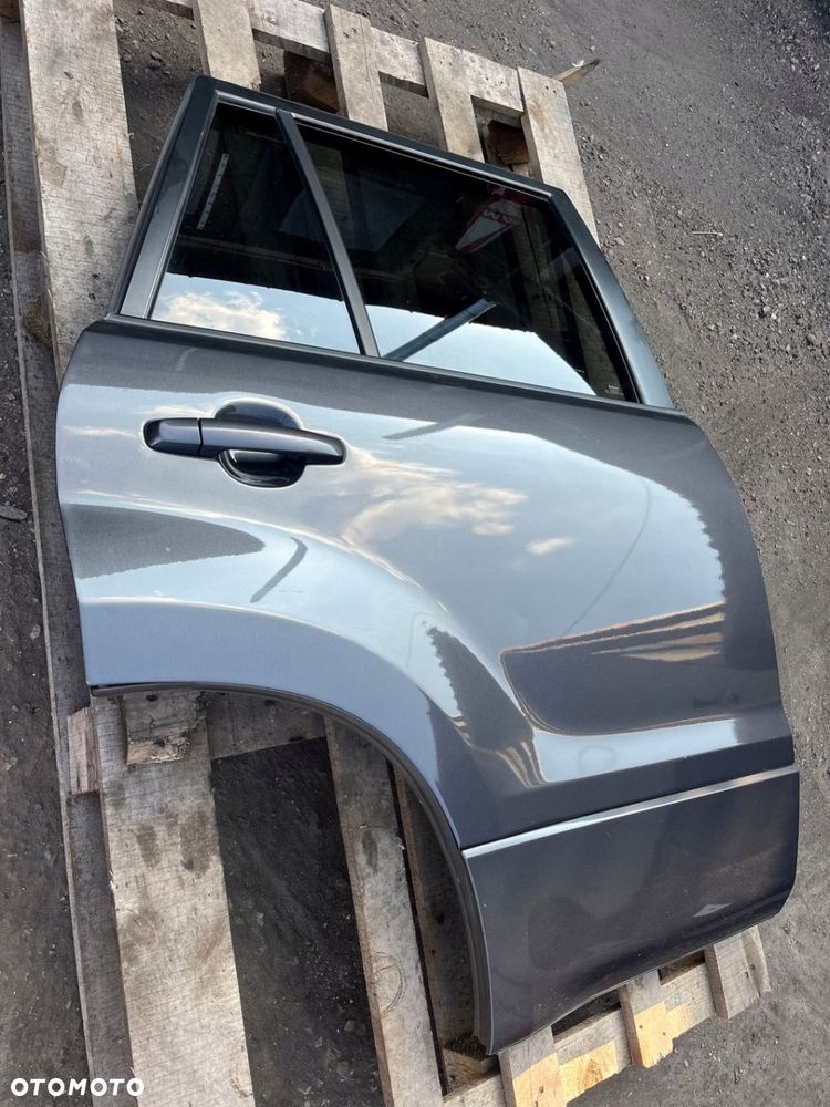Drzwi prawy tyl prawe tylne szyba LIFT Suzuki Grand Vitara 2 II ZMA C28 - 2