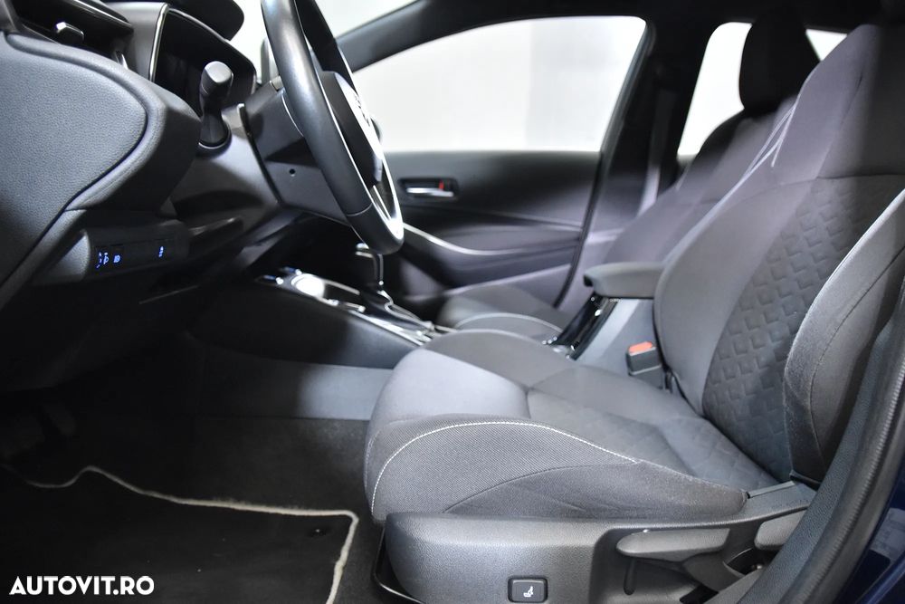 Toyota Corolla 1.8 HSD Business - 23